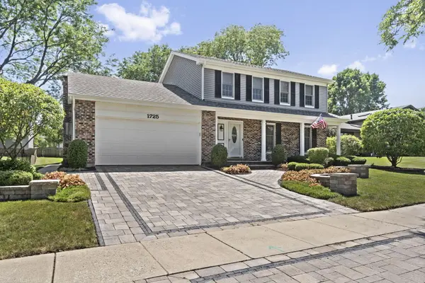 1725 Monmouth PL, Downers Grove, IL 60516