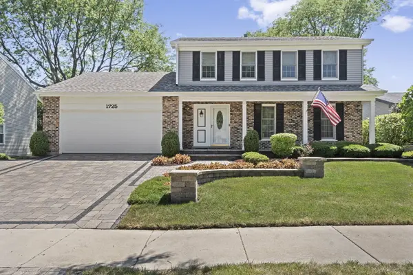 1725 Monmouth PL, Downers Grove, IL 60516
