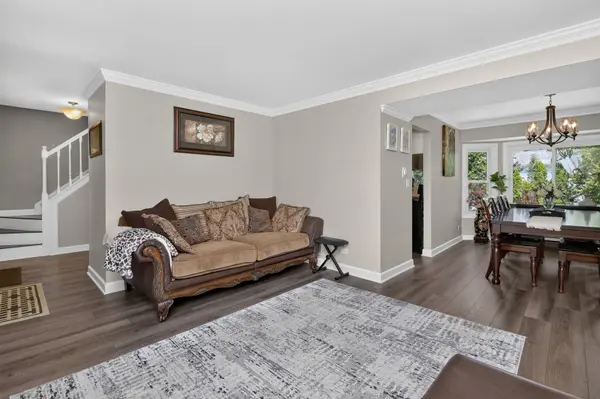 1213 Saratoga DR, Carol Stream, IL 60188