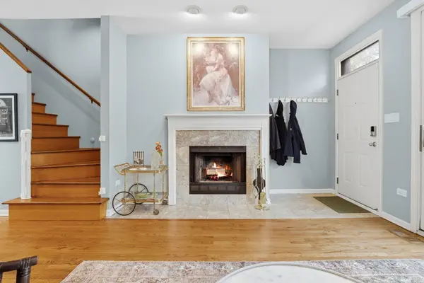 1522 W School ST #G, Chicago, IL 60657