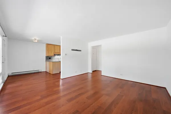 4439 Arbor CIR #1, Downers Grove, IL 60515
