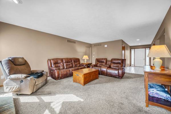 1904 Berkshire Gardens Cc LN, Normal, IL 61761