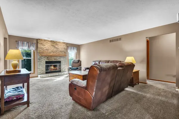 1904 Berkshire Gardens Cc LN, Normal, IL 61761