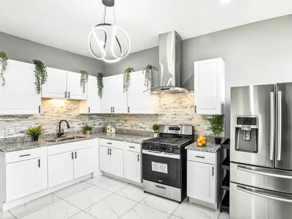 1806 S Trumbull AVE #3, Chicago, IL 60623