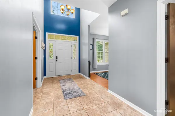 139 Oxford AVE, Sugar Grove, IL 60554