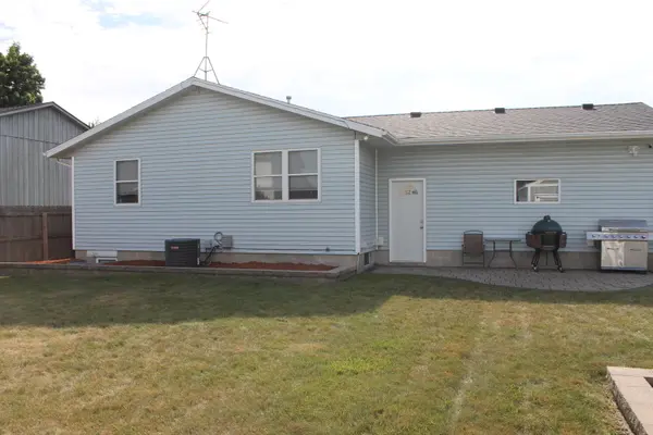916 Birchwood DR, Colona, IL 61241