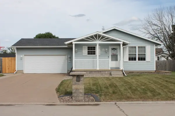 916 Birchwood DR, Colona, IL 61241
