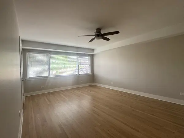 1215 Balmoral AVE #2, Westchester, IL 60154