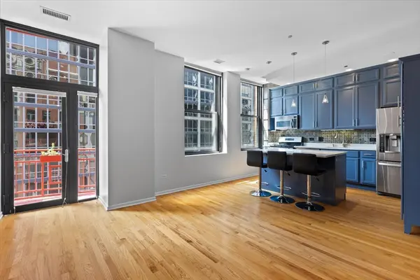 208 W Washington ST #2013, Chicago, IL 60606