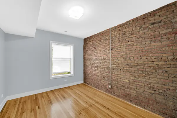 6022 S Eberhart AVE #2N, Chicago, IL 60637