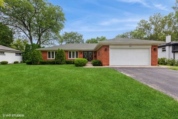 29 Springlake AVE, Hinsdale, IL 60521