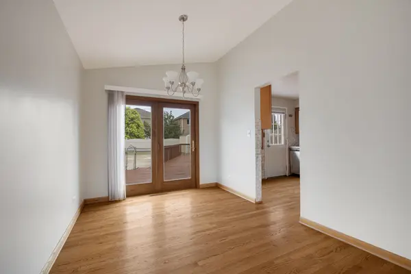 8147 N Chester AVE, Niles, IL 60714