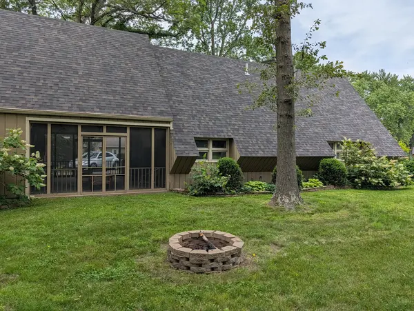 2216 Lake Hills DR, Vandalia, IL 62471