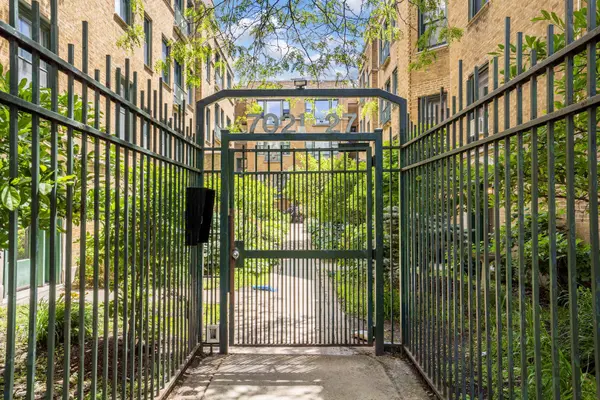 7025 N Sheridan RD #1N, Chicago, IL 60626