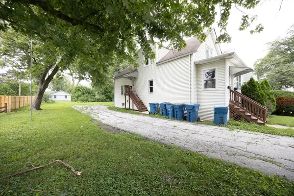 19 W 32nd ST, Steger, IL 60475