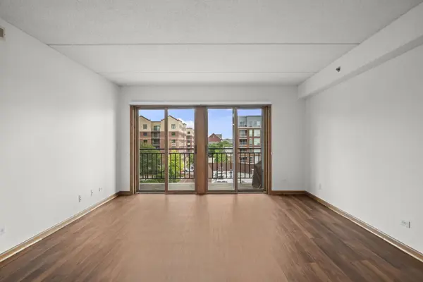 15 S Pine ST #507, Mount Prospect, IL 60056