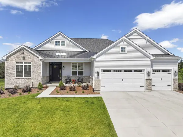1740 Stonemill CIR, Lake Geneva, WI 53147