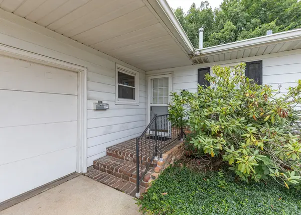 1901 47th Street CT, Moline, IL 61265