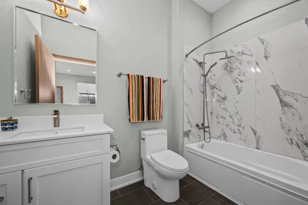 839 Madison ST #301, Oak Park, IL 60302