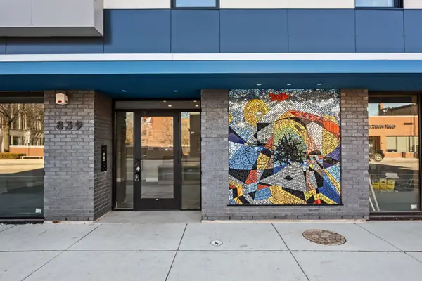 839 Madison ST #301, Oak Park, IL 60302
