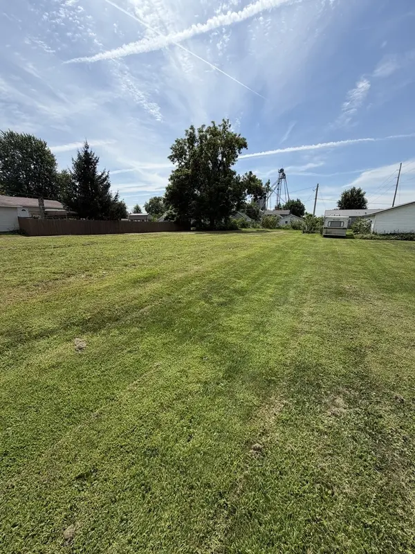 323 W 8th ST, Tipton, IA 52772