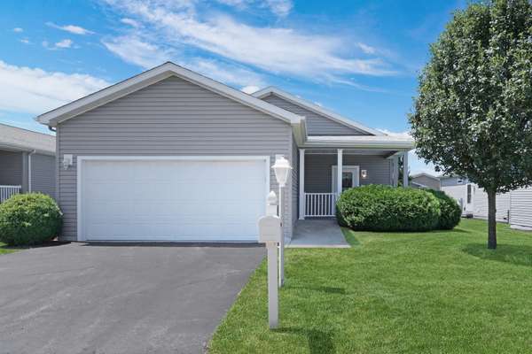 1810 Blue Ribbon LN, Grayslake, IL 60030