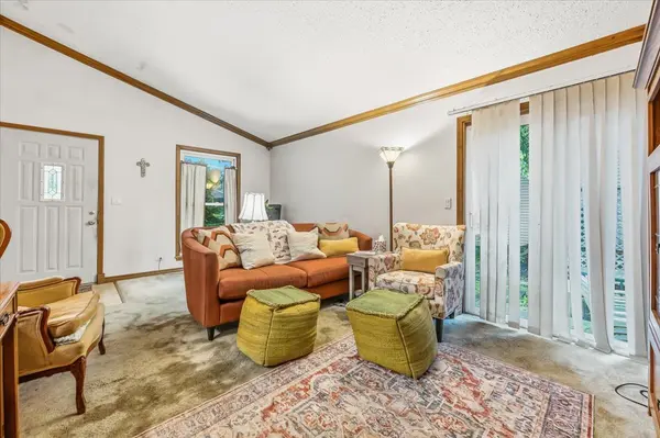 413 Travelaire AVE, Naperville, IL 60565