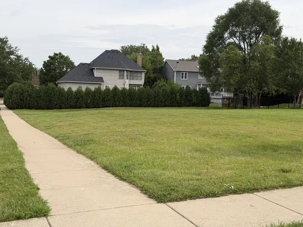 605 Ritter DR, Batavia, IL 60510