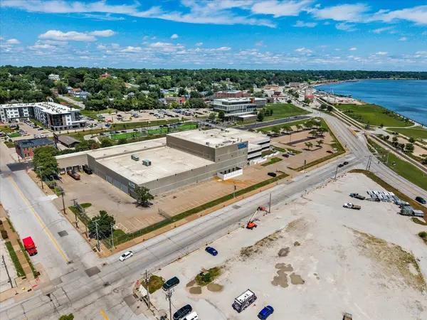 500 E 3rd ST, Davenport, IA 52801