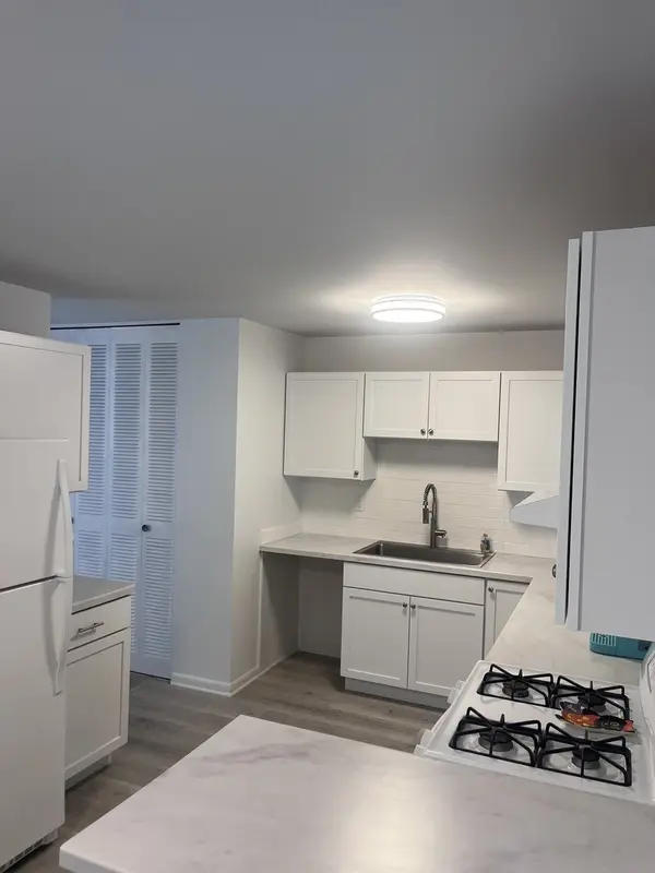 24 Marnel RD, Montgomery, IL 60538
