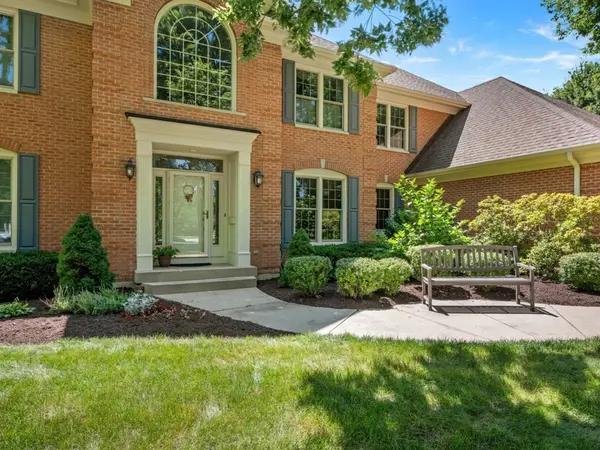 7N286 Whispering TRL, St. Charles, IL 60175