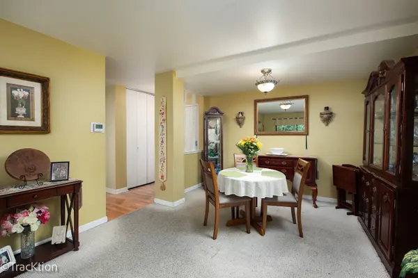 1702 Mill ST #207, Des Plaines, IL 60016