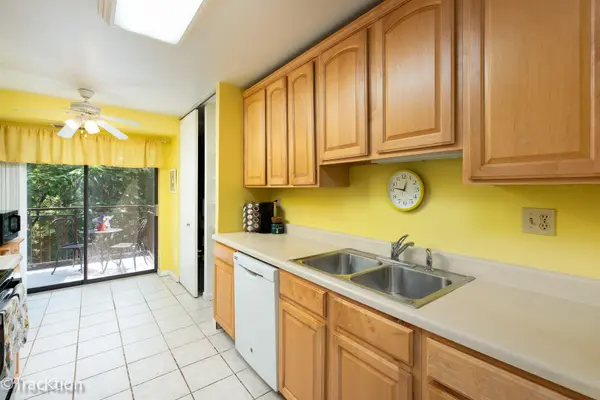 1702 Mill ST #207, Des Plaines, IL 60016