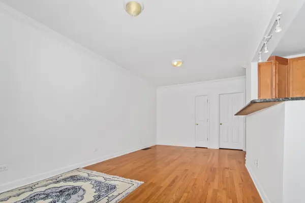 2514 W NORTH SHORE AVE #1, Chicago, IL 60645