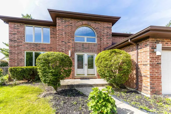 810 Edgemere RD, Buffalo Grove, IL 60089
