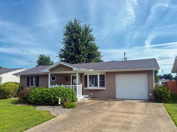 108 Larkspur DR, Catlin, IL 61817