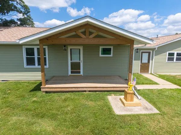 122 E Lincoln, Dix, IL 62830