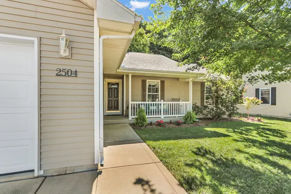 2504 Goodfield DR, Urbana, IL 61802