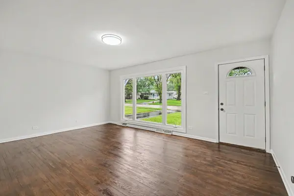 701 W Vermont ST, Villa Park, IL 60181
