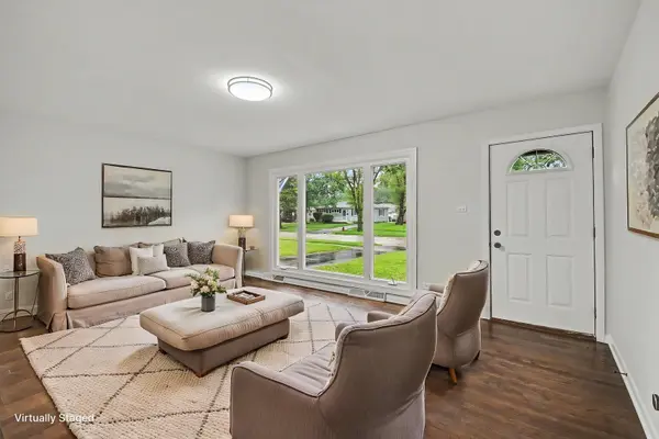701 W Vermont ST, Villa Park, IL 60181