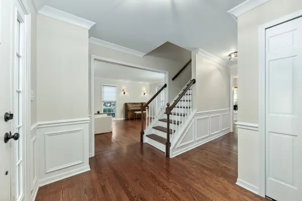 1177 Kenilworth CIR, Naperville, IL 60540