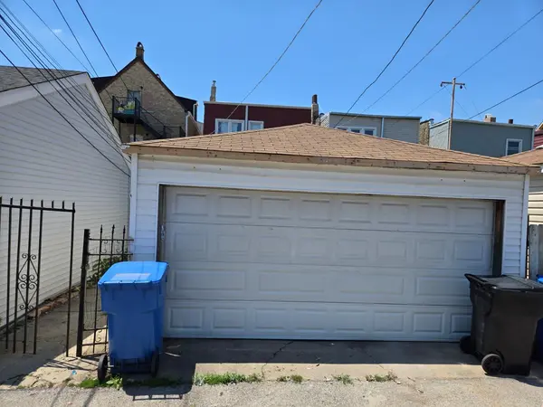 3103 N Kedzie AVE, Chicago, IL 60618