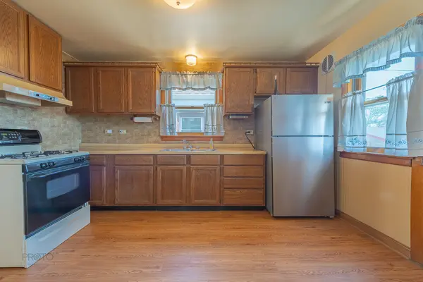 6811 S Komensky AVE, Chicago, IL 60629