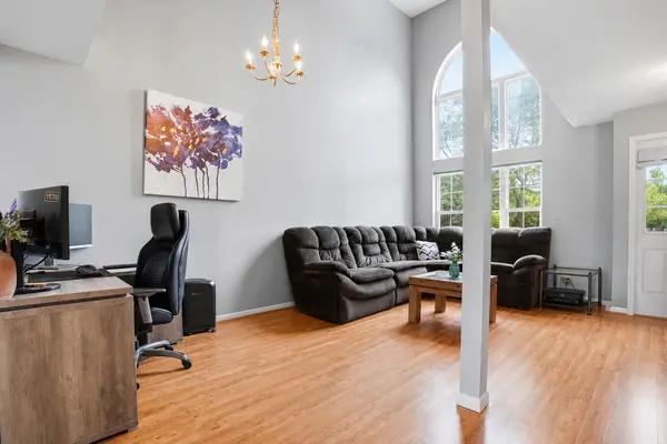 6785 Nantucket CT, Gurnee, IL 60031