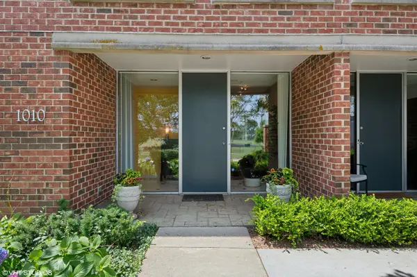1010 Arbor LN #0, Northfield, IL 60093