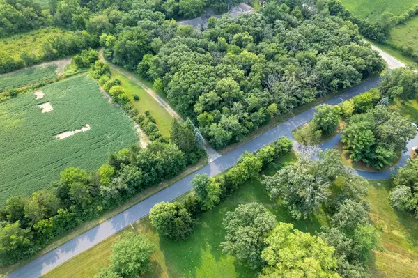 916 W Town Line RD, Leaf River, IL 61047