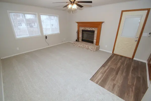 3210 W 68th ST, Davenport, IA 52806