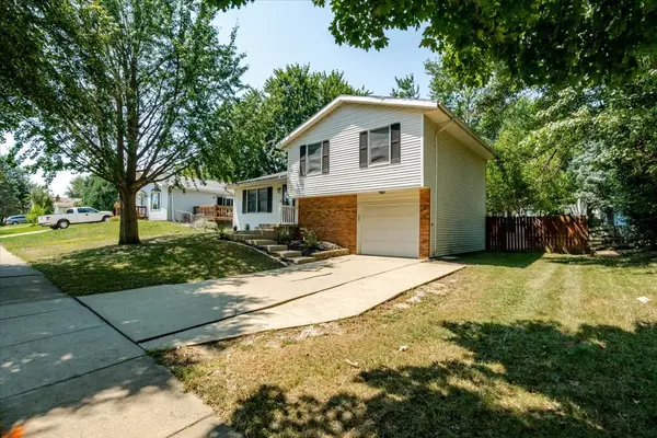 1216 N Hershey RD, Bloomington, IL 61704
