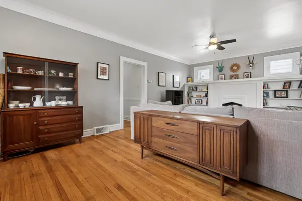 1183 S Cuyler AVE, Oak Park, IL 60304