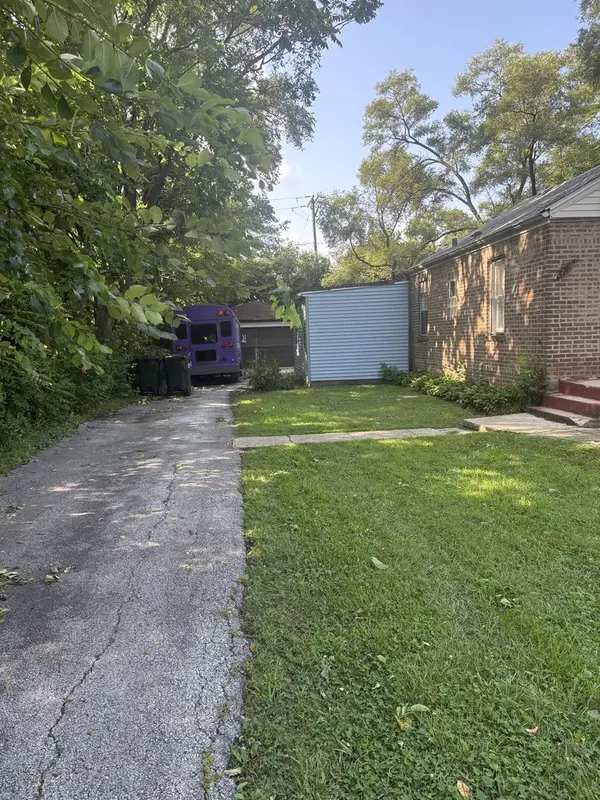 3743 W 135th ST, Robbins, IL 60472